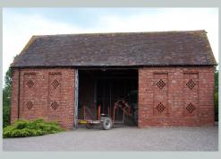 Croose Farm Woolhope: barn with decorative vents